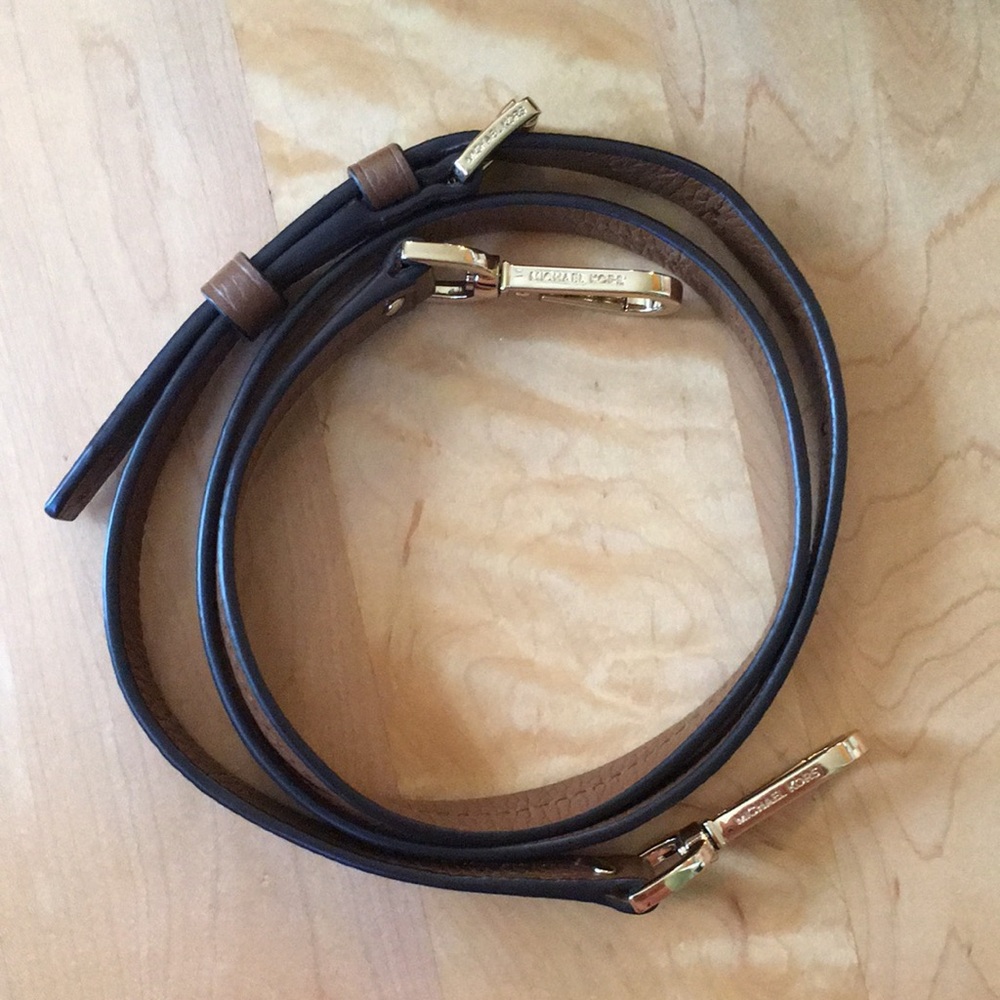 MICHAEL KORS | Pebbled Leather Lillian Shoulder Bag With Crossbody Strap - Picture 11 of 13